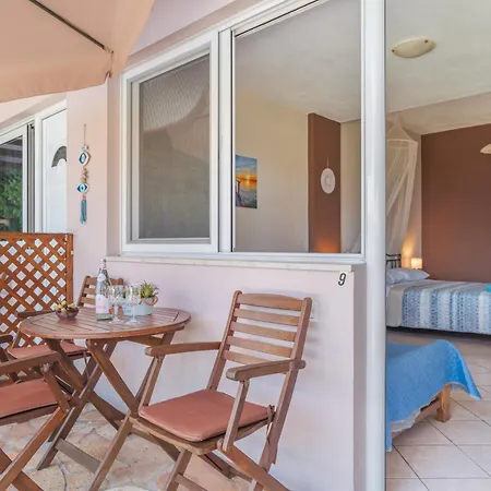 Christianna アパートホテル 3*