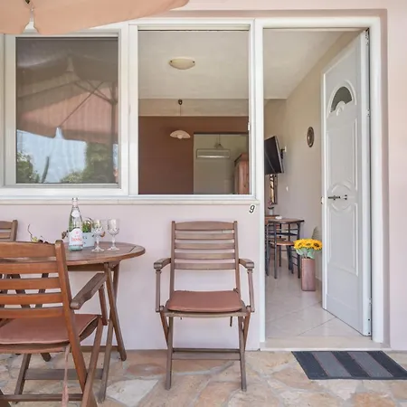 Christianna ニキアナ