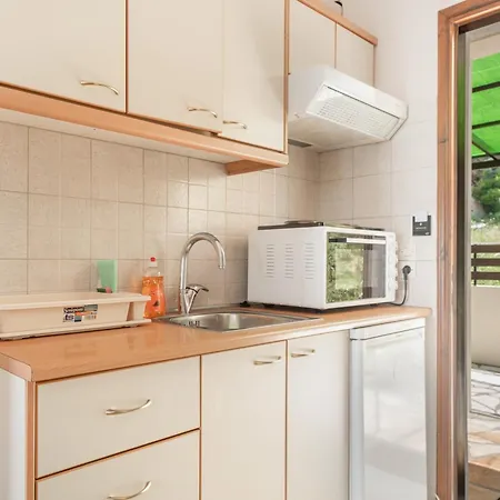 Christianna アパートホテル