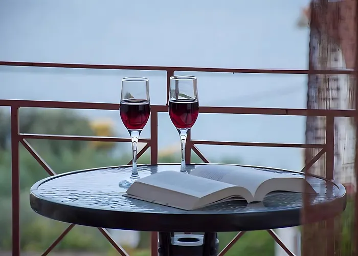 Christianna Aparthotel