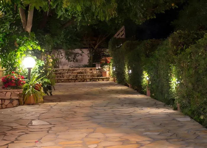 Christianna Aparthotel