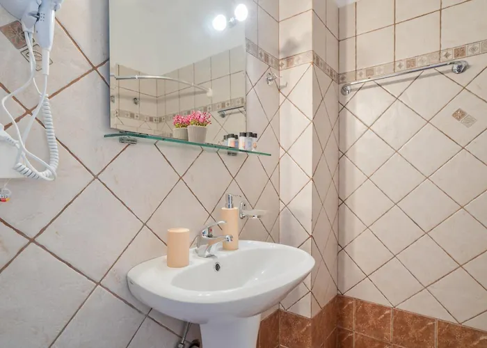 Aparthotel Christianna Nikiana