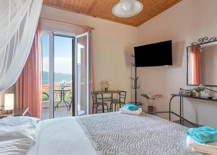 Christianna Aparthotel Nikiana