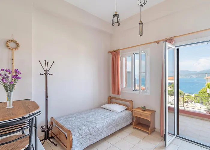 Christianna 3* Nikiana